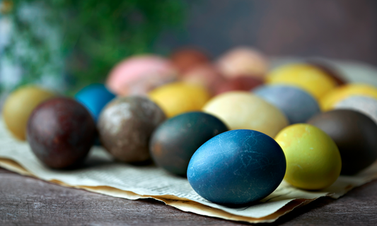 Naturally-Dyed Easter Eggs (edible + credible craft)